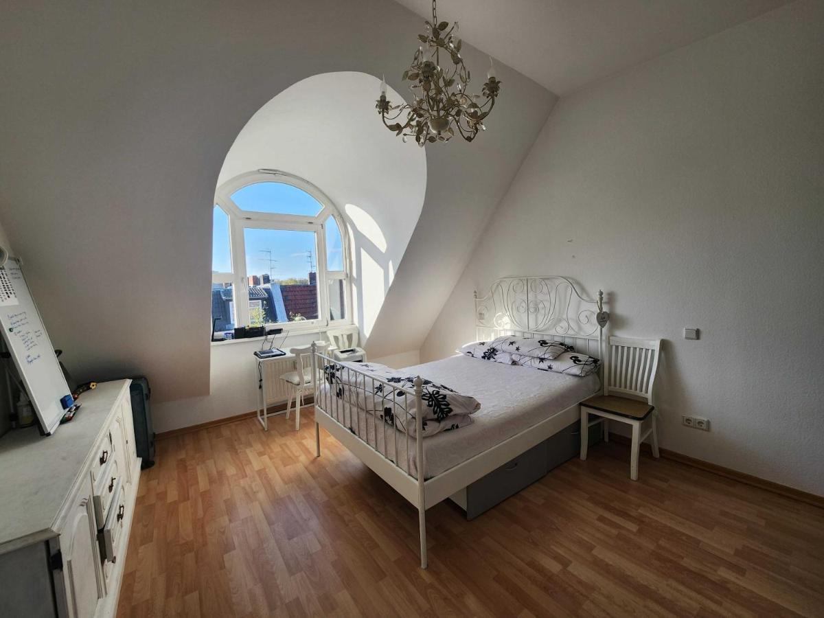 One Private Room Available In A Two Room Apartment In Tegel, Берлин Экстерьер фото